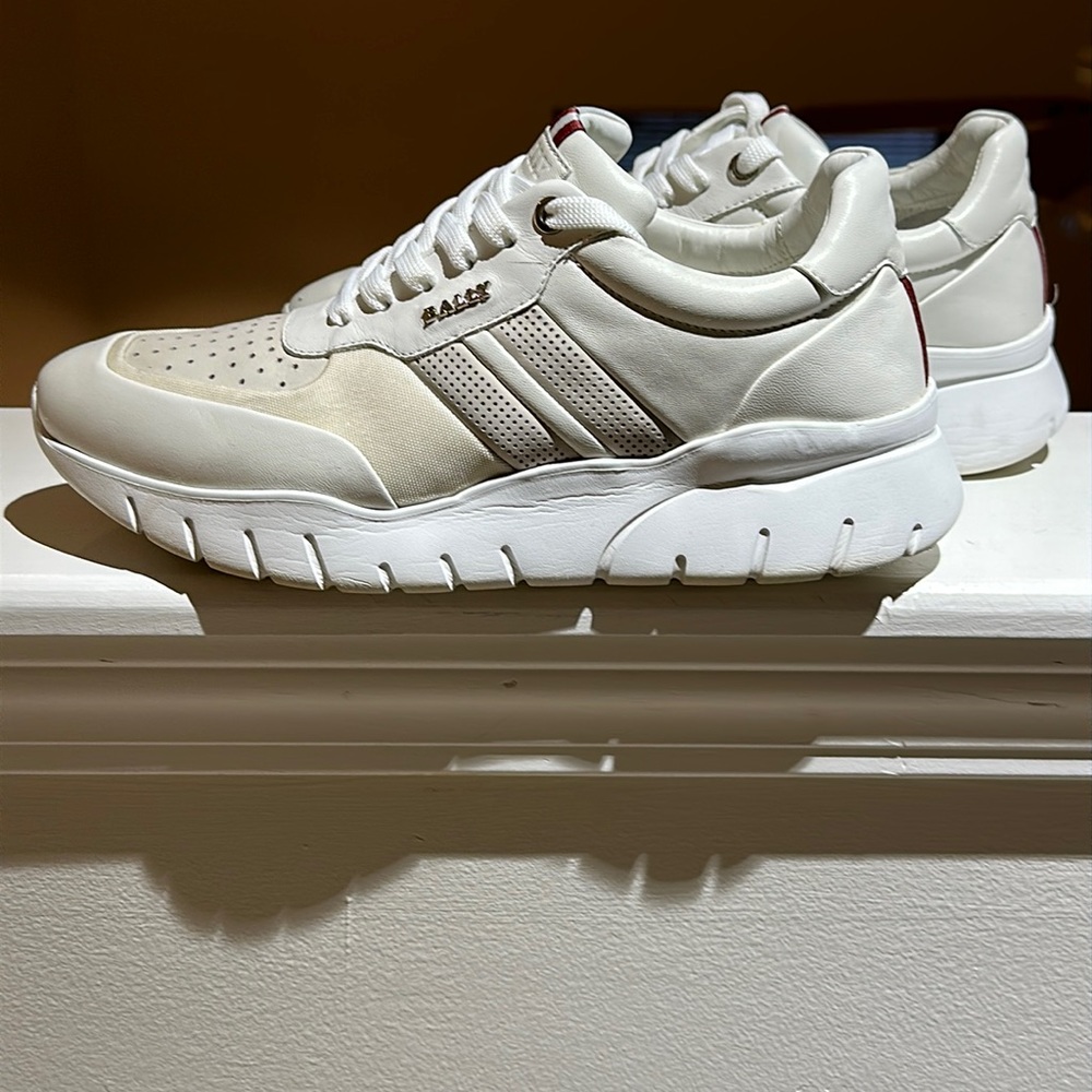Bally running sneakers white w Bally stripe size 42 (9)
